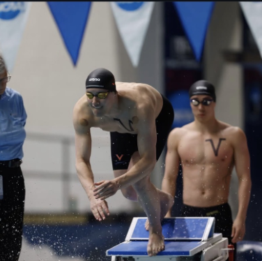 Kate Douglass leading a Fitter & Faster swim clinic